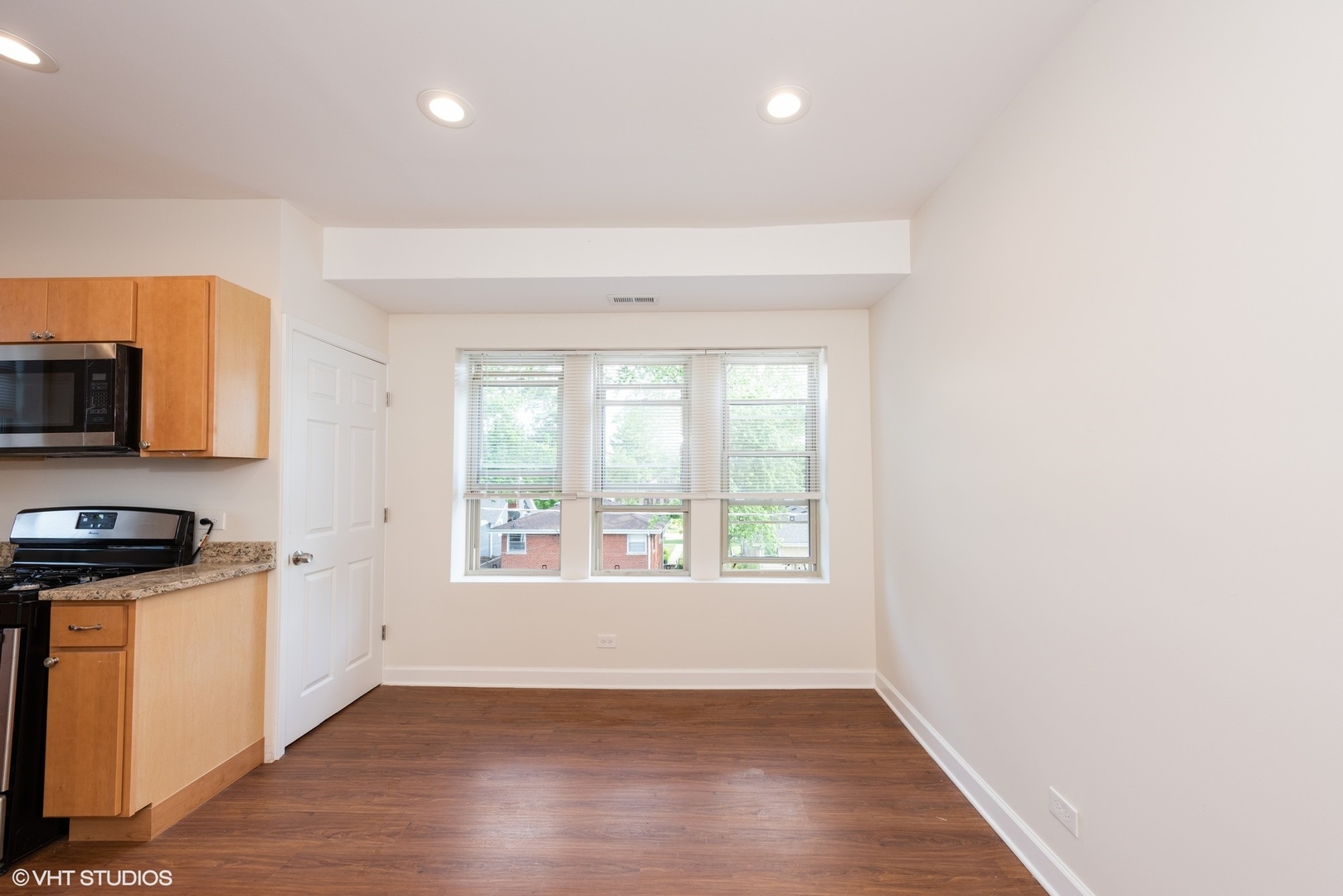 11 South Chester Avenue, Unit 2G Park Ridge, IL 60068 - Photo 3 of 15