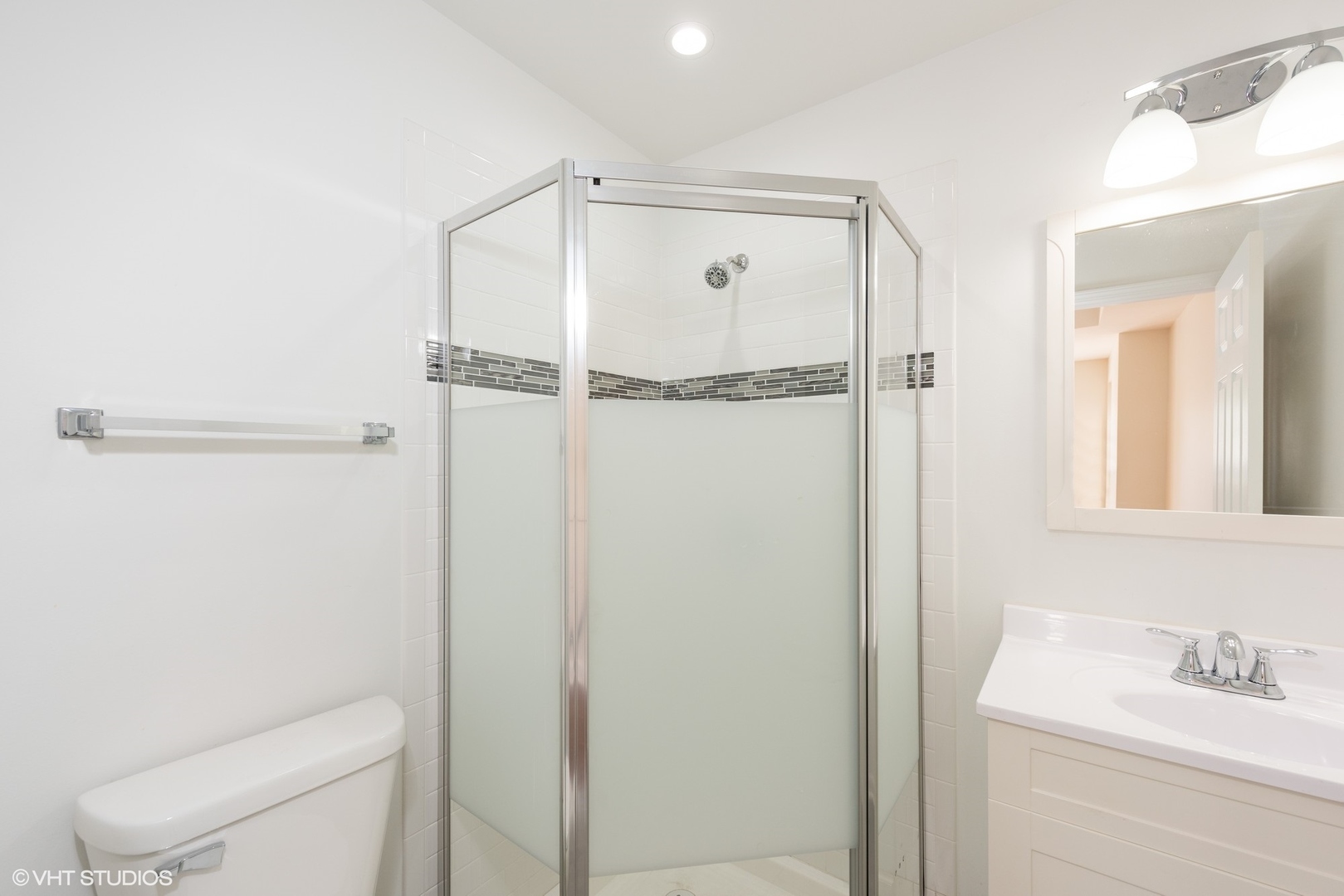 11 South Chester Avenue, Unit 2G Park Ridge, IL 60068 - Photo 9 of 15