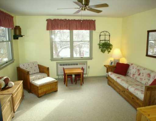 416 Old Farm Road Mt. Lebanon, PA 15228 - Photo 6 of 8 Den/Family/Great Room.