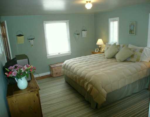 416 Old Farm Road Mt. Lebanon, PA 15228 - Photo 7 of 8 Master Bedroom.
