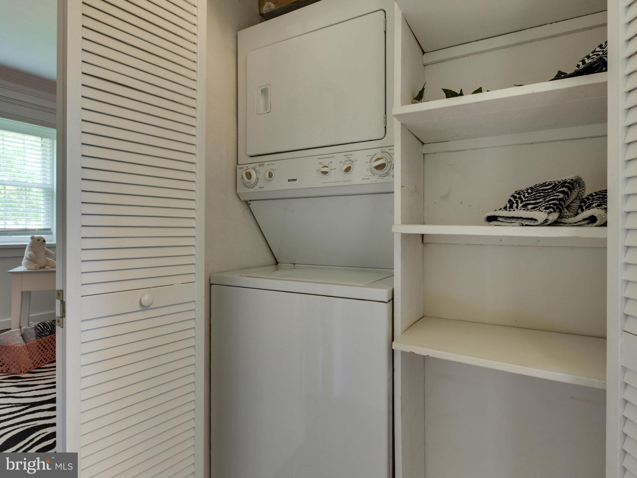 3230 Gunston Road, Unit 7203230 Alexandria, VA 22302 - Photo 16 of 21 Interior laundry area