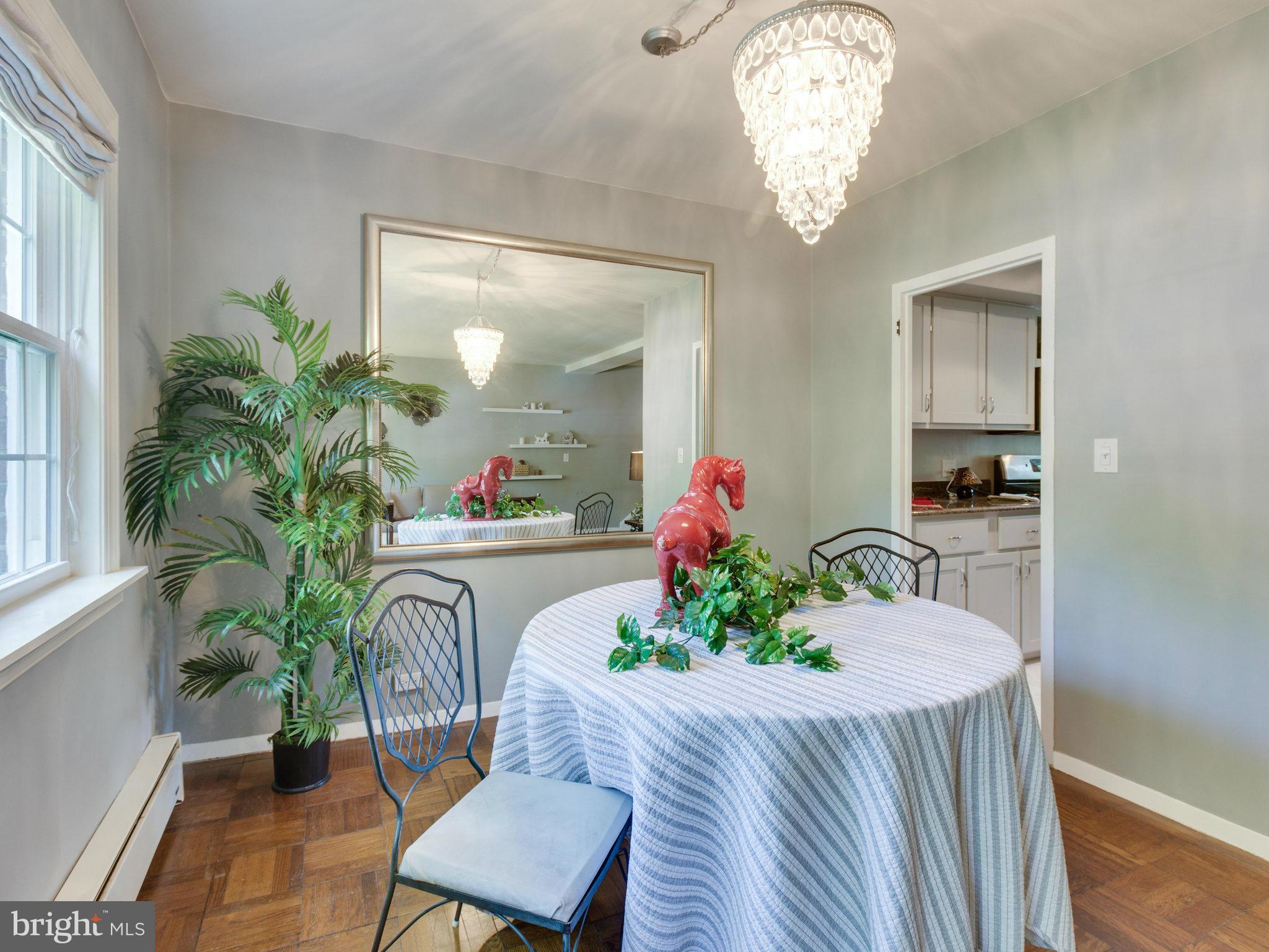 3230 Gunston Road, Unit 7203230 Alexandria, VA 22302 - Photo 10 of 21 Dining Room