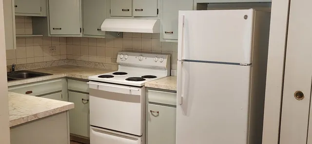 $1,750 | 2230 South Goebbert Road, Unit 147, Arlington Heights, IL 60005