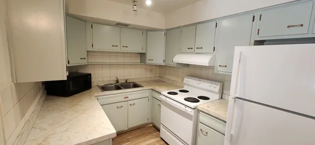 $1,750 | 2230 South Goebbert Road, Unit 147, Arlington Heights, IL 60005