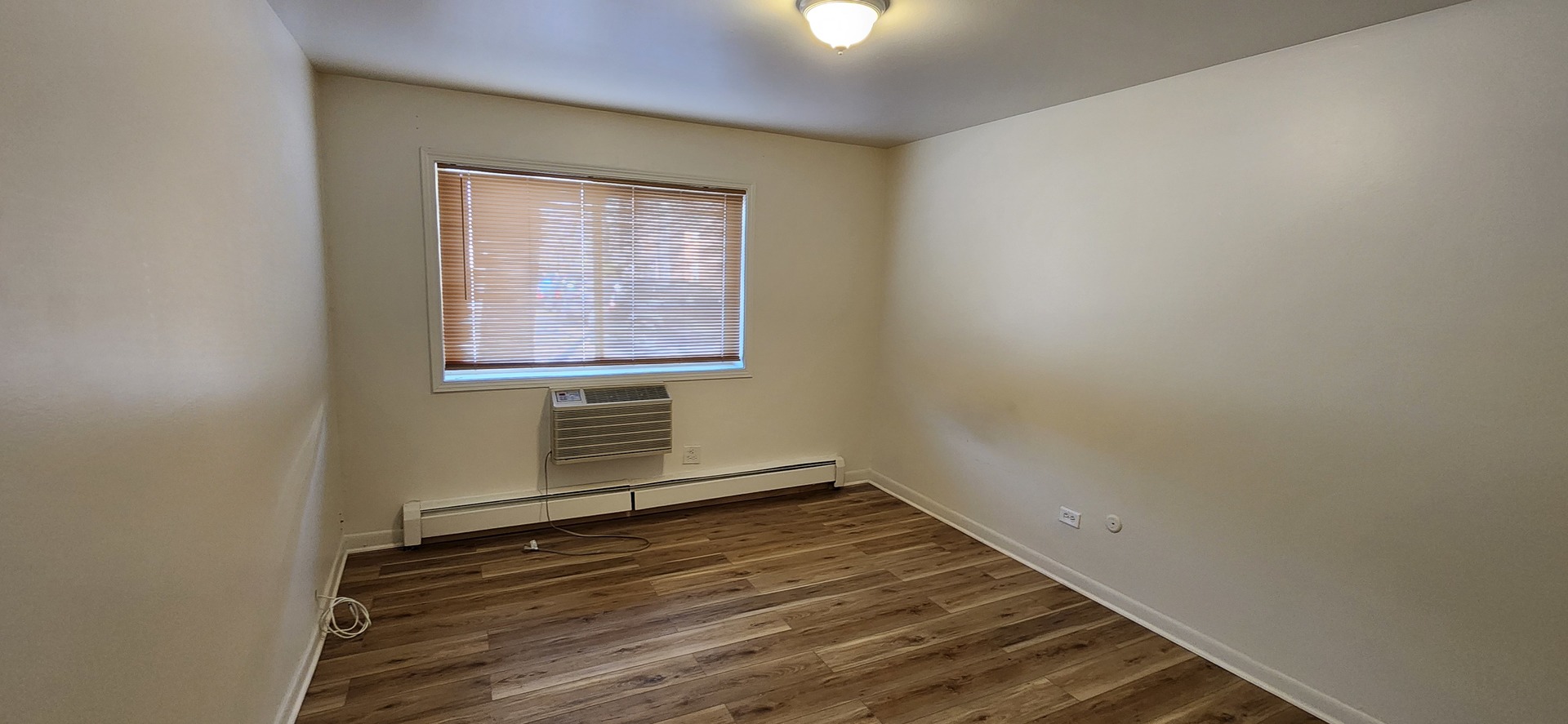 2230 South Goebbert Road, Unit 147 Arlington Heights, IL 60005 - Photo 7 of 8