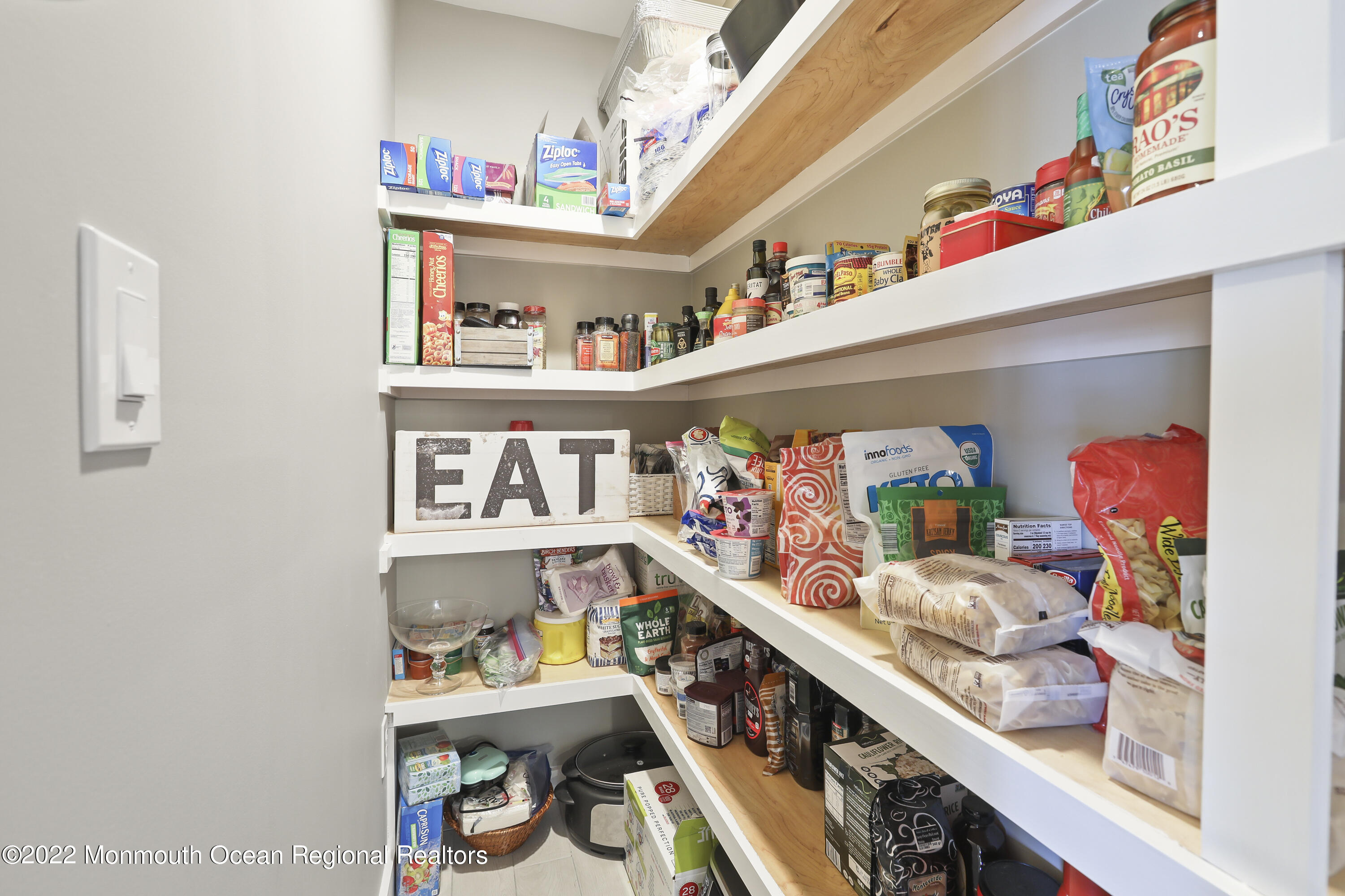 18 Springhouse Road Asbury Park, NJ 07712 - Photo 13 of 43 5W5A2576