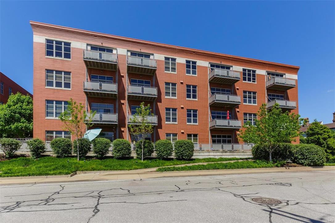 6340 Clayton Road, Unit 307 St. Louis, MO 63117 - Photo 1 of 2 Gallery Image 1