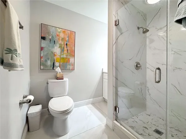 $2,000 | 25 Pine Arbor Lane, Unit 202, Vero Beach, FL 32962