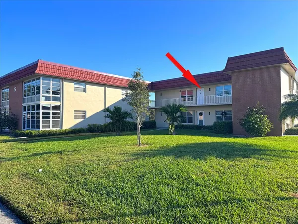 $2,000 | 25 Pine Arbor Lane, Unit 202, Vero Beach, FL 32962