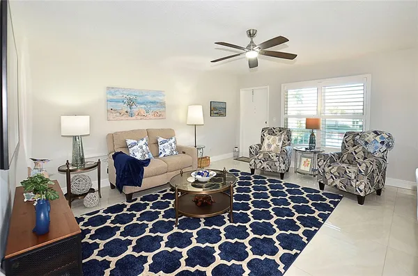$2,000 | 25 Pine Arbor Lane, Unit 202, Vero Beach, FL 32962