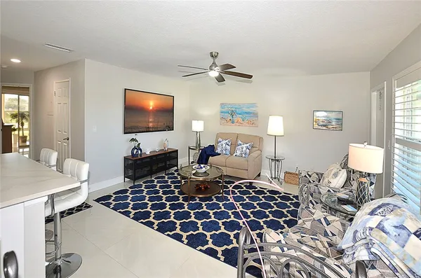$2,000 | 25 Pine Arbor Lane, Unit 202, Vero Beach, FL 32962