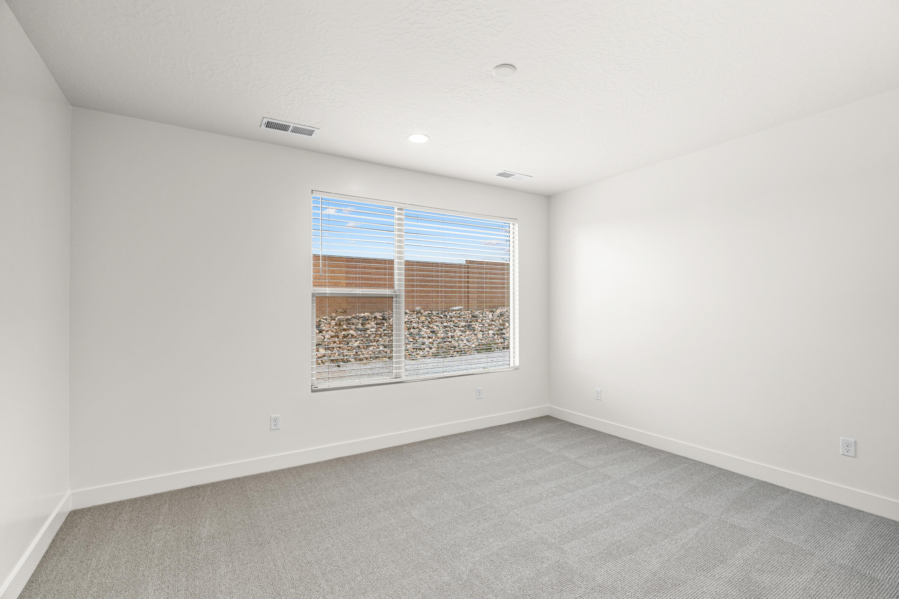 317 Southern View Street St. George, UT 84790 - Photo 10 of 29 DSC08036