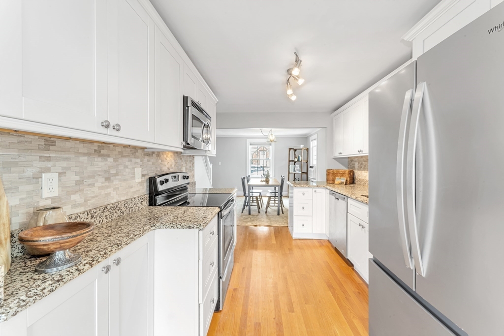 36 Bonad Road Boston, MA 02132 - Photo 5 of 24