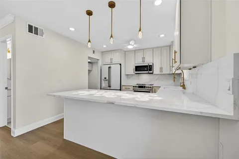 $399,900 | 6497 Cape Hatteras Way Northeast, Unit 3, St. Petersburg, FL 33702