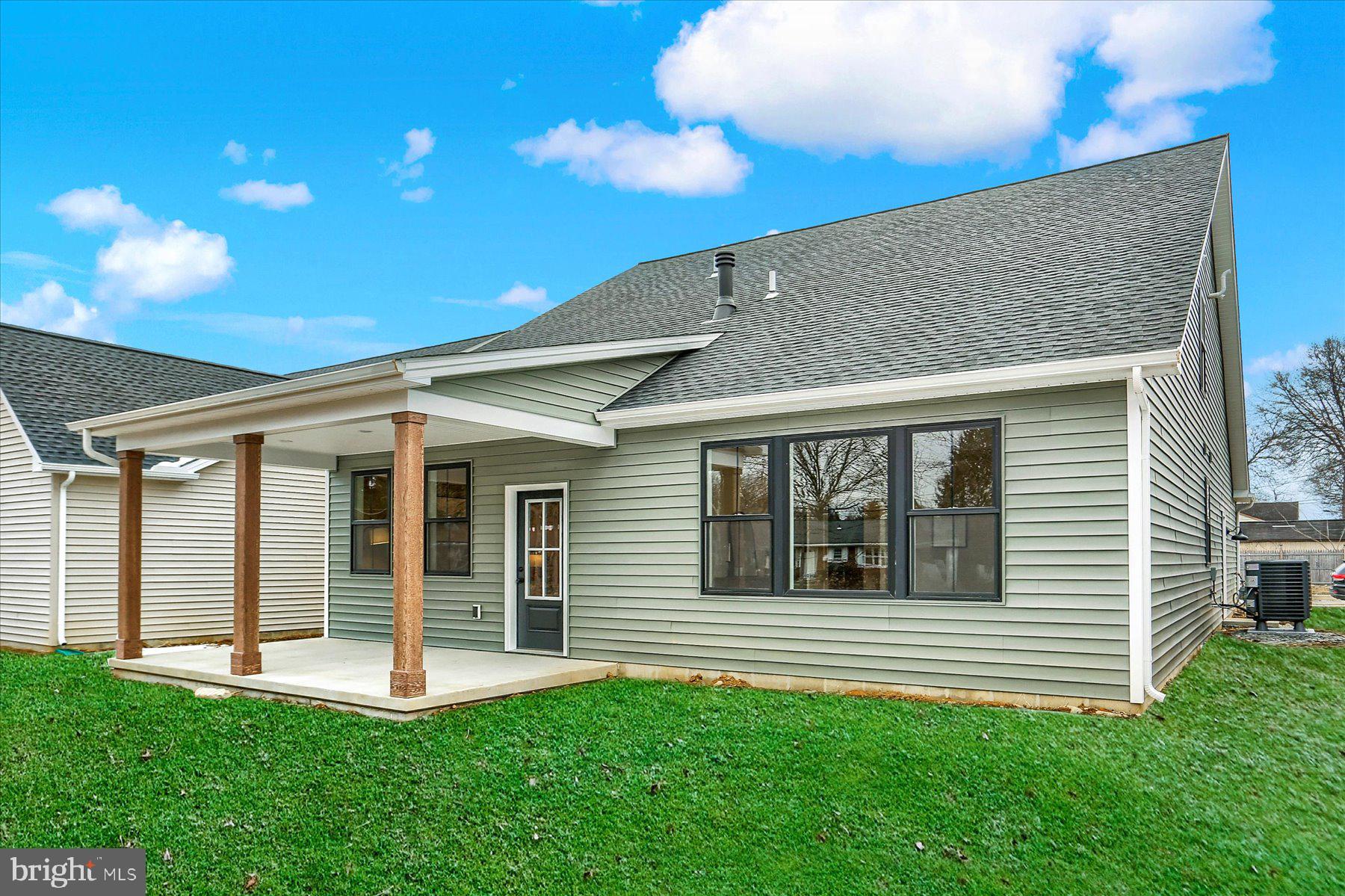 4116 Locust Road Camp Hill, PA 17011 - Photo 3 of 42 Composite wood posts