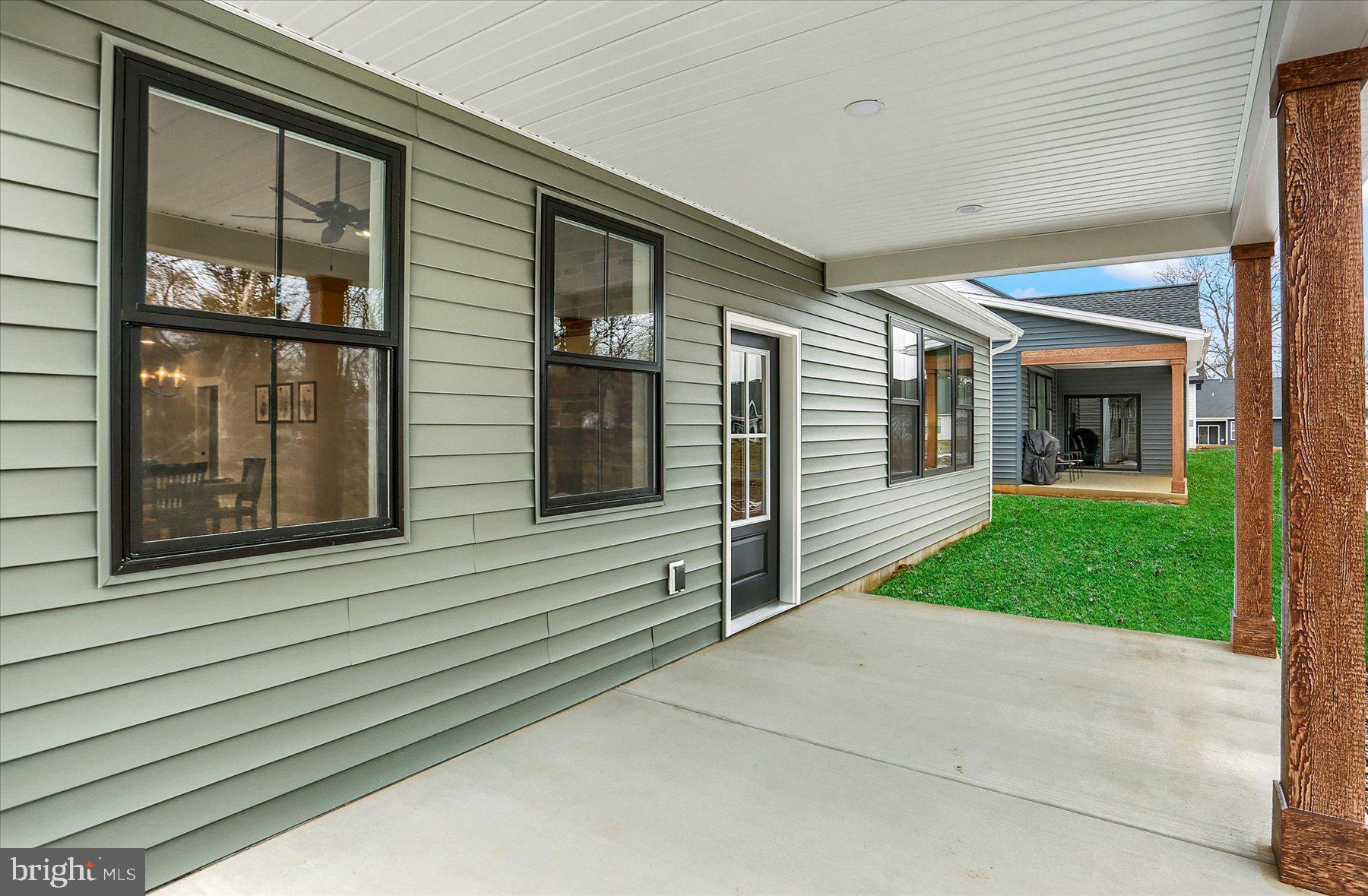 4116 Locust Road Camp Hill, PA 17011 - Photo 6 of 42 18ft x 10ft covered rear patio