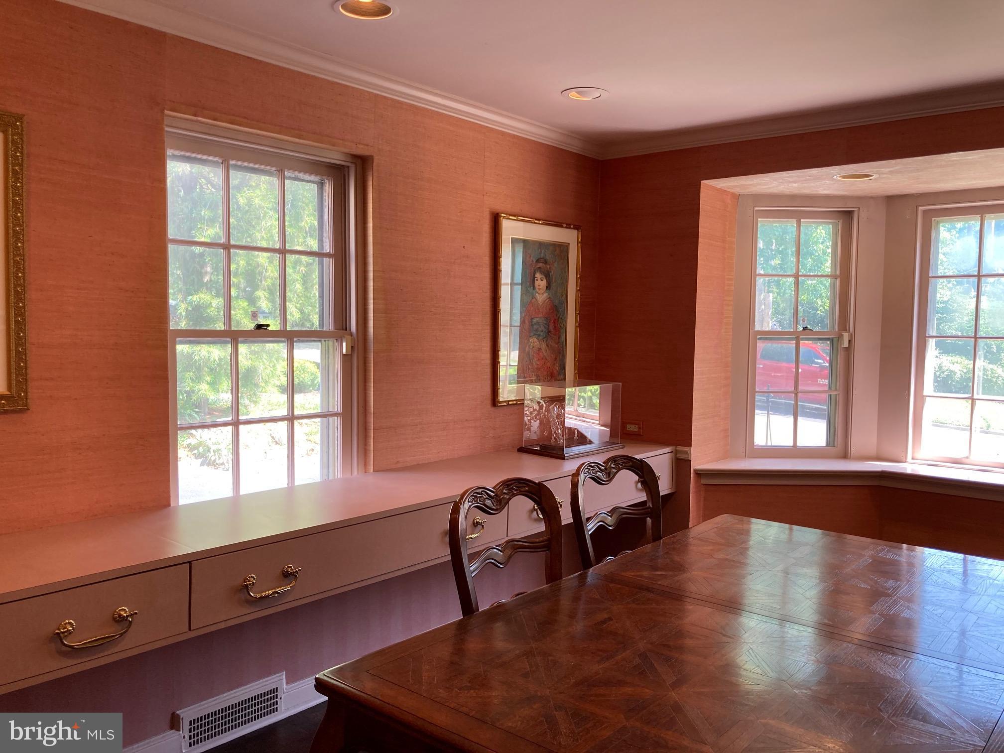 540 Putnam Road Merion Station, PA 19066 - Photo 22 of 32 a view of a livingroom with lounge chair and a window