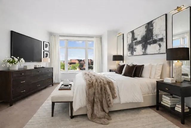 $1,475,000 | 100 Lovejoy Wharf, Unit 4J, Boston, MA 02114