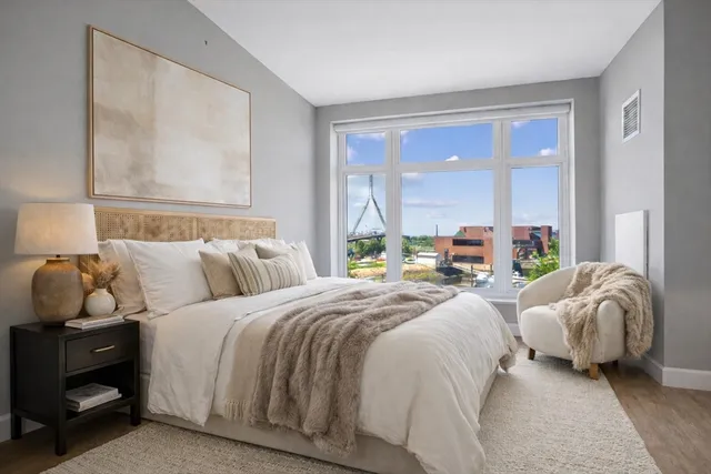 $1,475,000 | 100 Lovejoy Wharf, Unit 4J, Boston, MA 02114