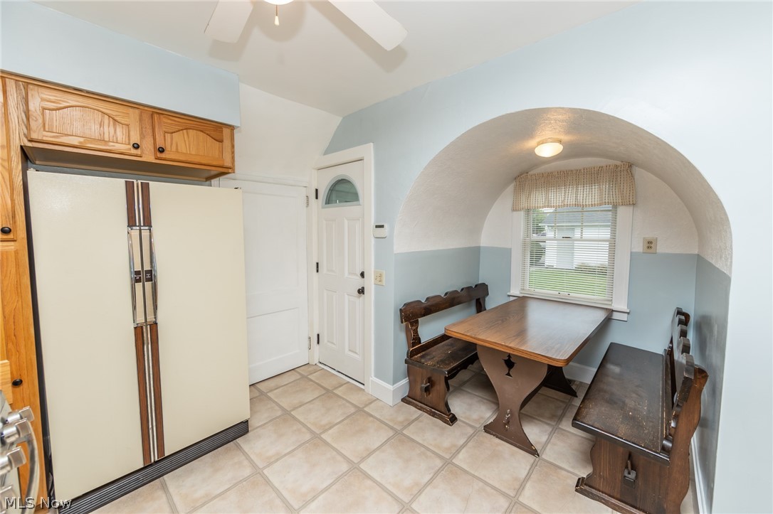 7608 Ridgefield Avenue Parma, OH 44129 - Photo 12 of 34