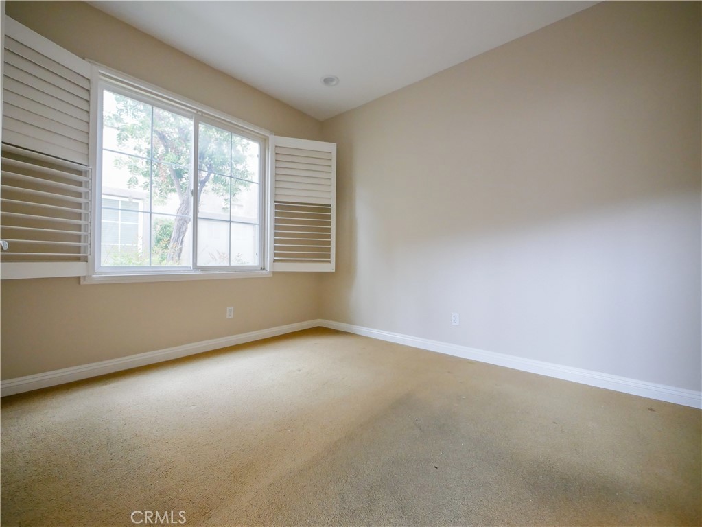 67 Ardmore Irvine, CA 92602 - Photo 13 of 16 an empty room with a window