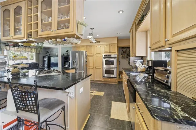 a view of yard with grass and trees