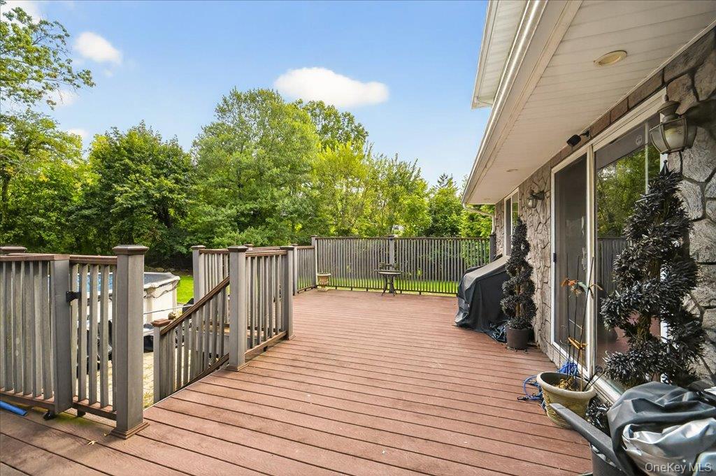 11 Merriewold Lane North Monroe, NY 10950 - Photo 35 of 48 View of deck