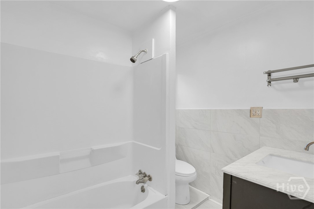 2024 East 51st Street Savannah, GA 31404 - Photo 16 of 31