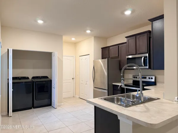 $1,900 | 246 Aralia Lane, Jacksonville, FL 32216