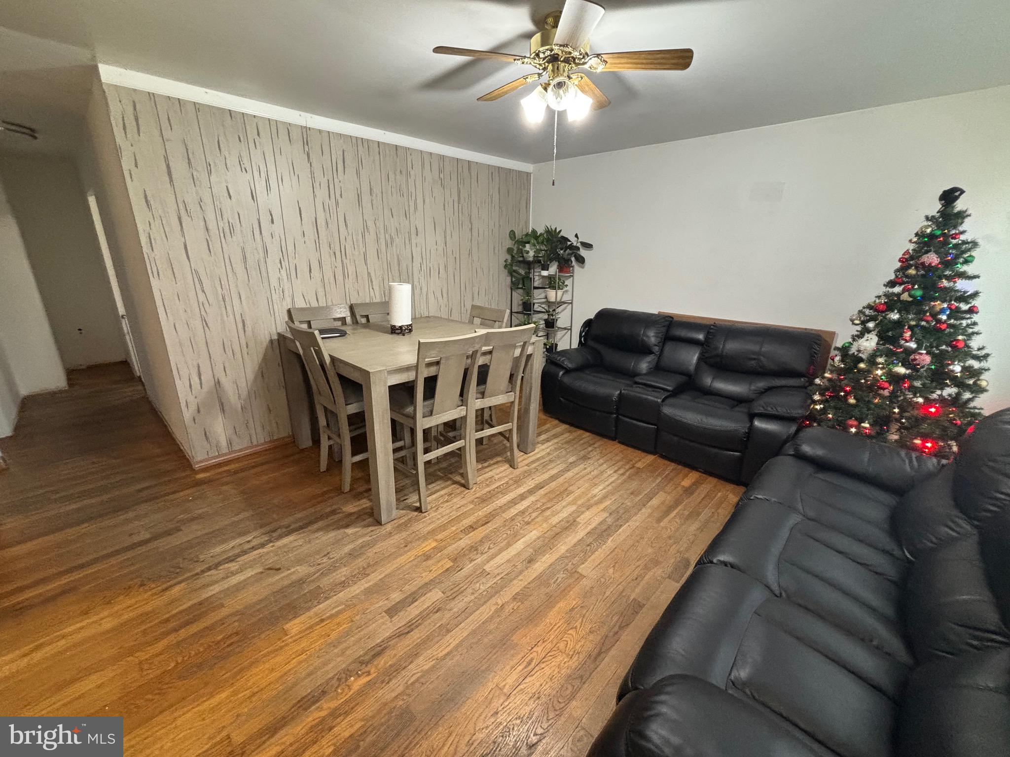 3339 Crumpton South Laurel, MD 20724 - Photo 16 of 21 Dining/Living Room