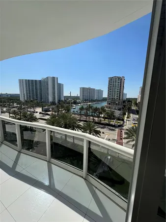 $5,299 | 15901 Collins Avenue, Unit 505, Sunny Isles Beach, FL 33160