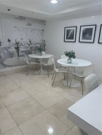 $5,299 | 15901 Collins Avenue, Unit 505, Sunny Isles Beach, FL 33160