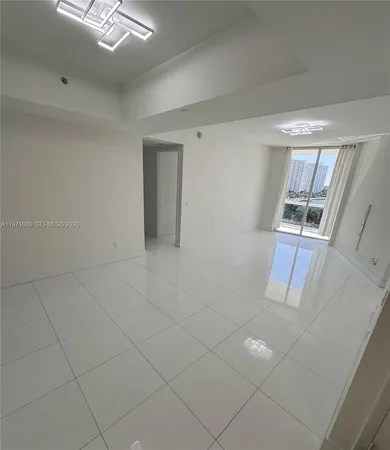 $5,299 | 15901 Collins Avenue, Unit 505, Sunny Isles Beach, FL 33160