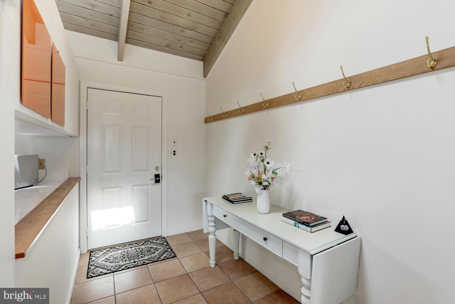 207 Riverside Drive Princeton, NJ 08540 - Photo 18 of 39 Mudroom