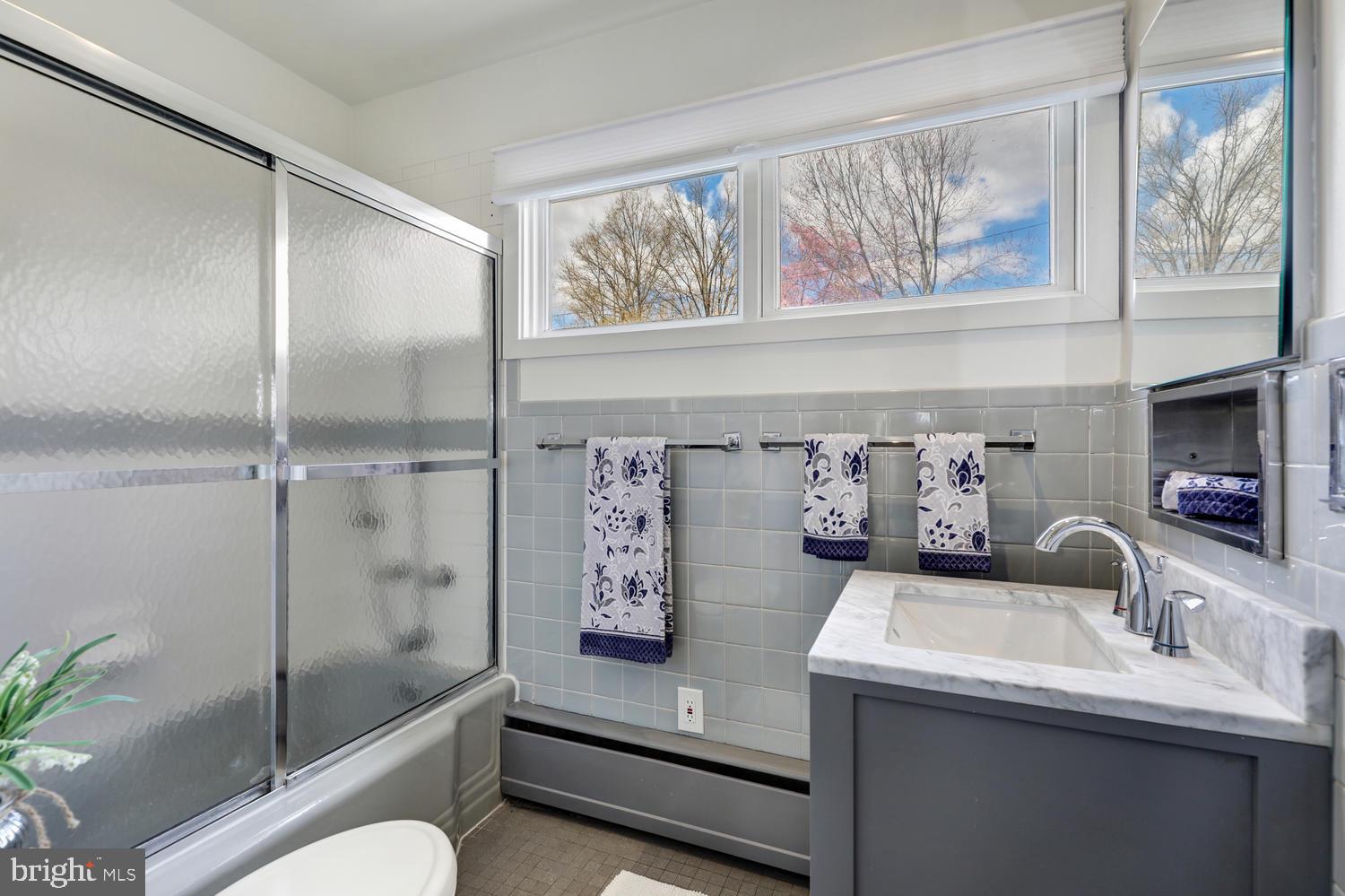 207 Riverside Drive Princeton, NJ 08540 - Photo 33 of 39 Hall Bath