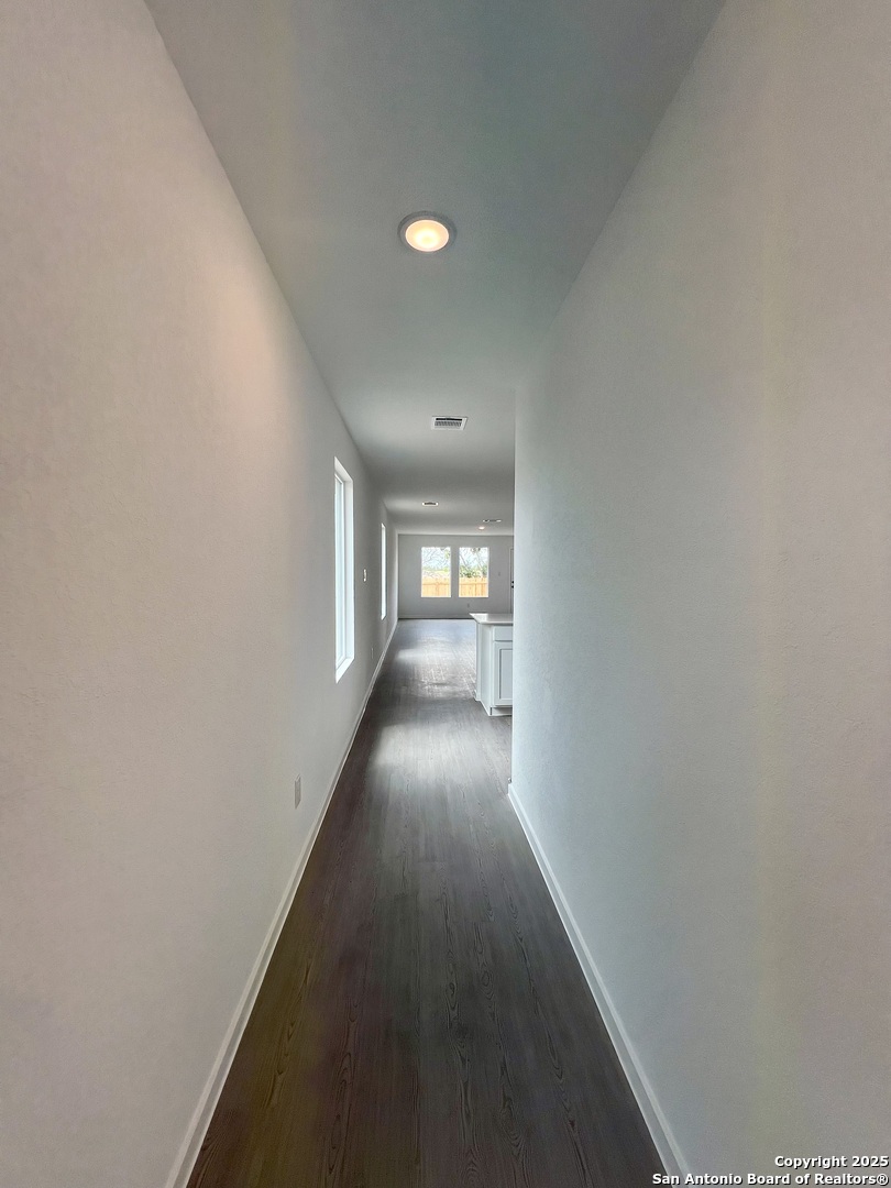 9178 Colonel Trail Seguin, TX 78155 - Photo 7 of 59 a view of gallery