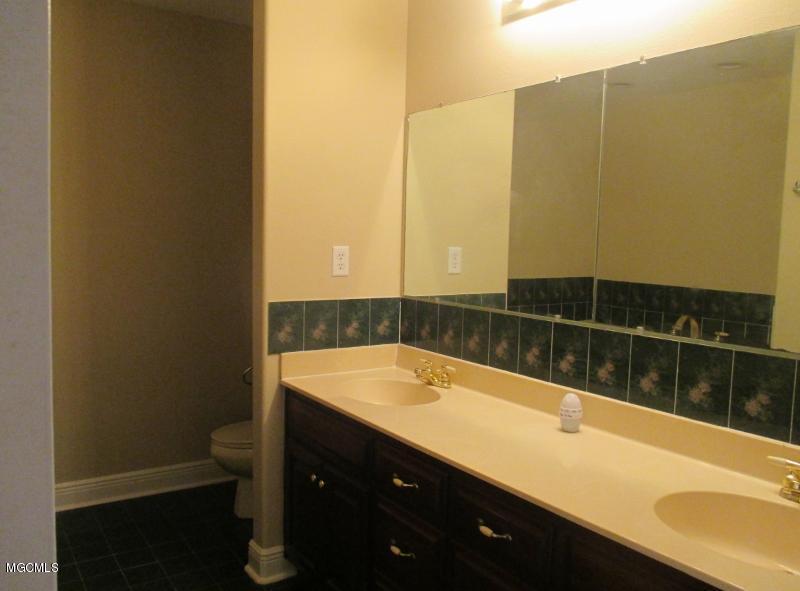 6113 C Byrd Road Ocean Springs, MS 39564 - Photo 13 of 28 MASTER BATH