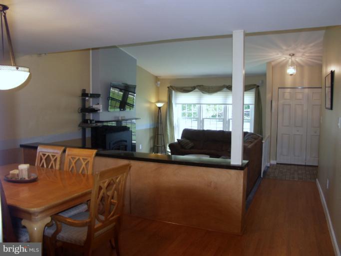 12736 Builders Road Herndon, VA 20170 - Photo 22 of 30 Interior (General)