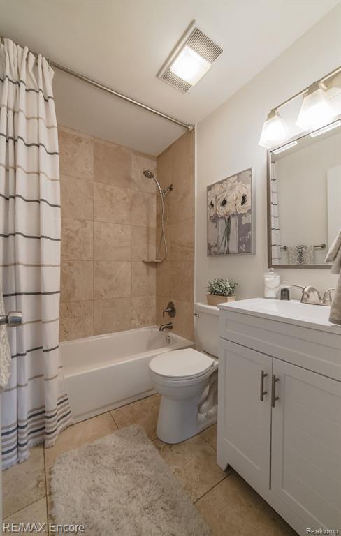 435 Rivard Boulevard Waterford, MI 48327 - Photo 20 of 37