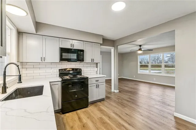 $265,000 | 453 West 1st Street, Peculiar, MO 64078