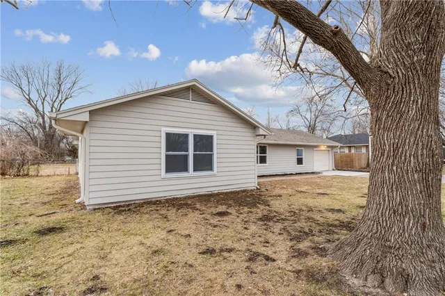 $265,000 | 453 West 1st Street, Peculiar, MO 64078