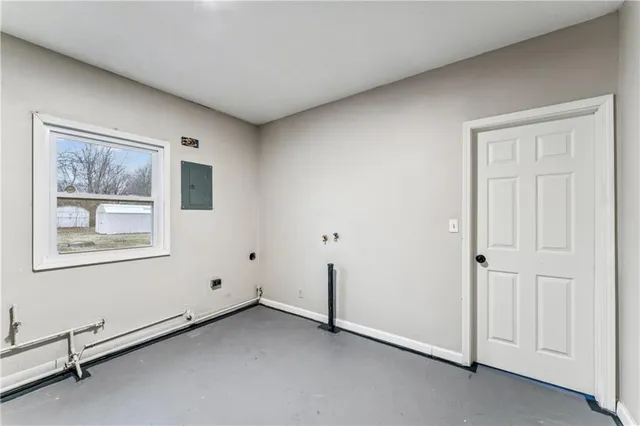 $265,000 | 453 West 1st Street, Peculiar, MO 64078