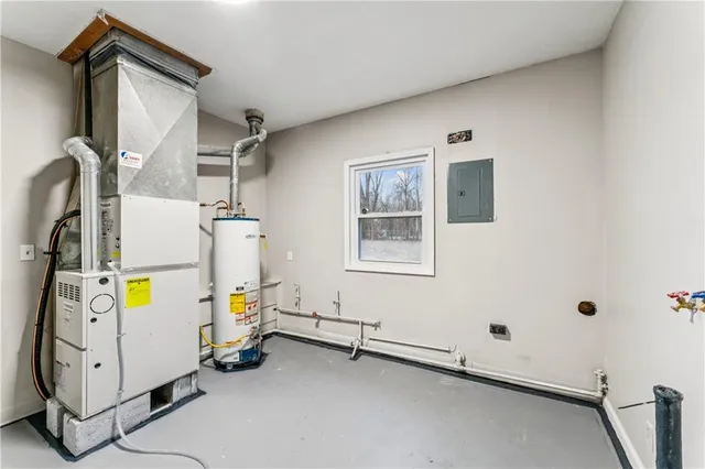 $265,000 | 453 West 1st Street, Peculiar, MO 64078