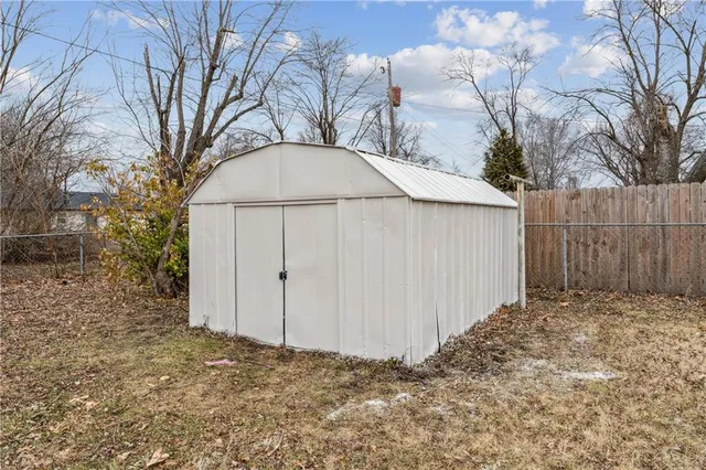 $265,000 | 453 West 1st Street, Peculiar, MO 64078