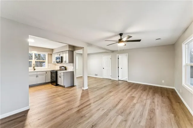 $265,000 | 453 West 1st Street, Peculiar, MO 64078