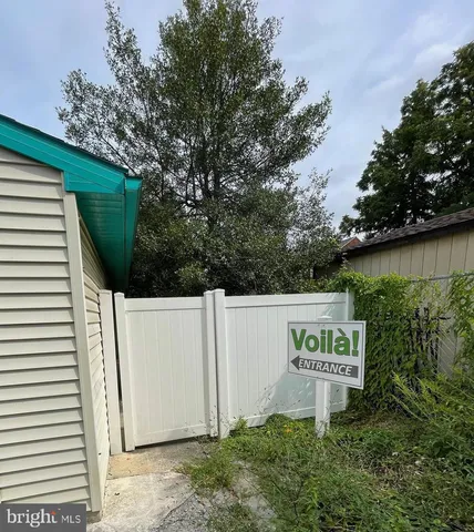 $1,450 | 156 East Queen Street, Chambersburg, PA 17201