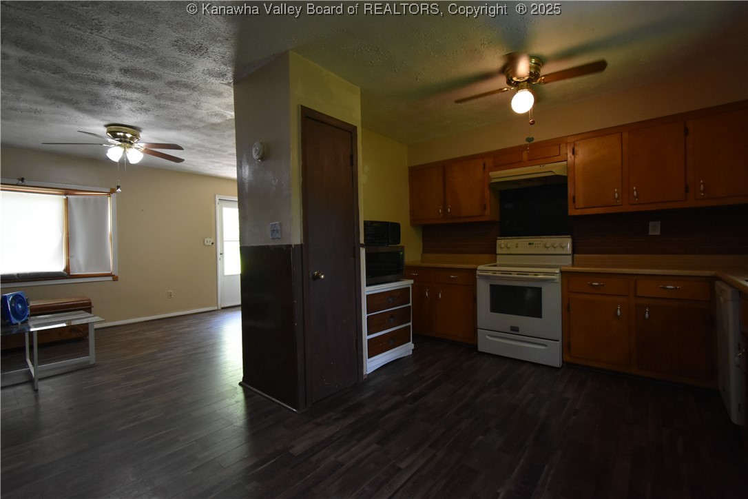 4724 Big Tyler Road Charleston, WV 25313 - Photo 6 of 21 Gallery Image 6