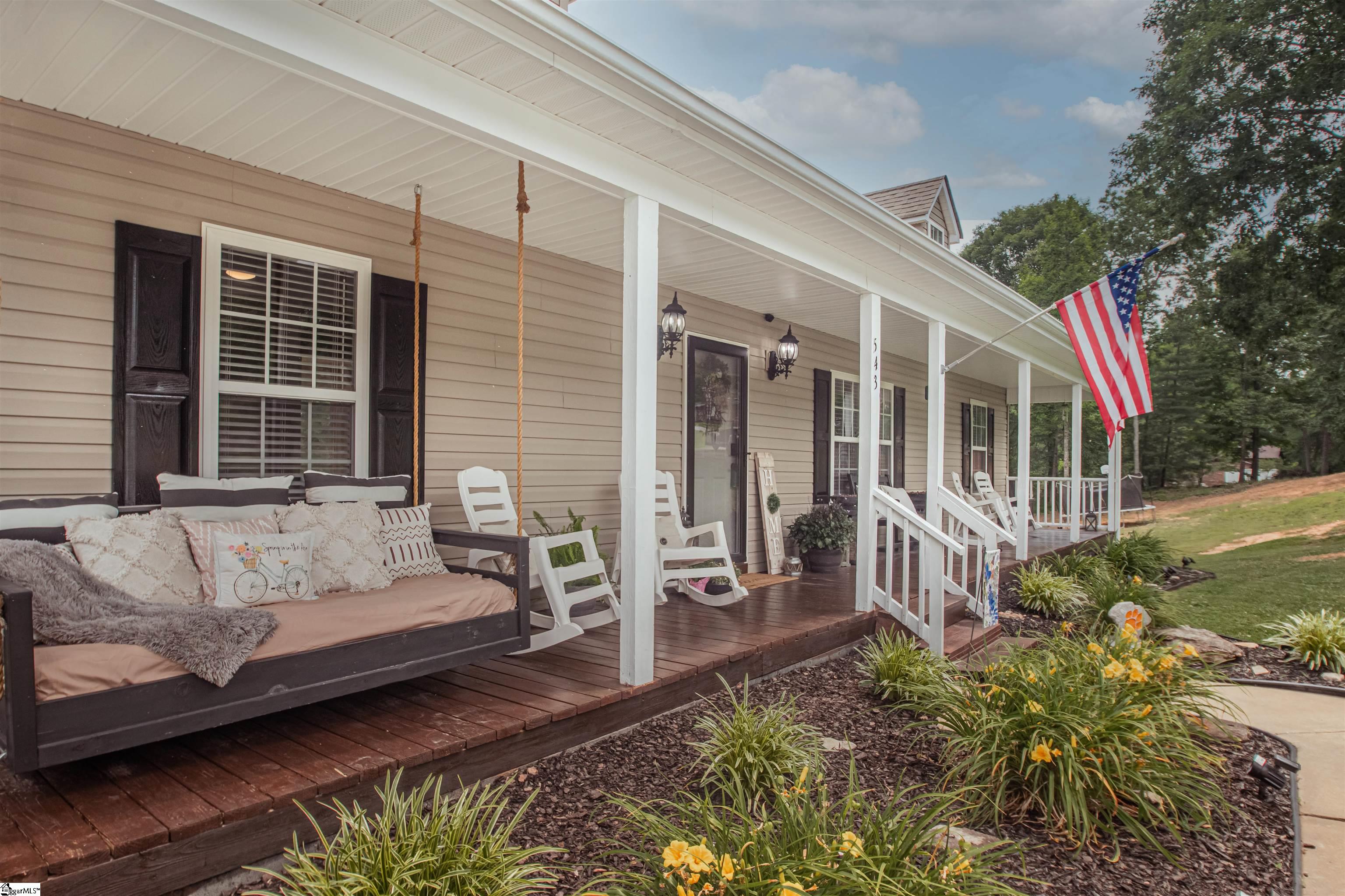 543 Hillandale Road Liberty, SC 29657 - Photo 3 of 36 Gallery Image 3