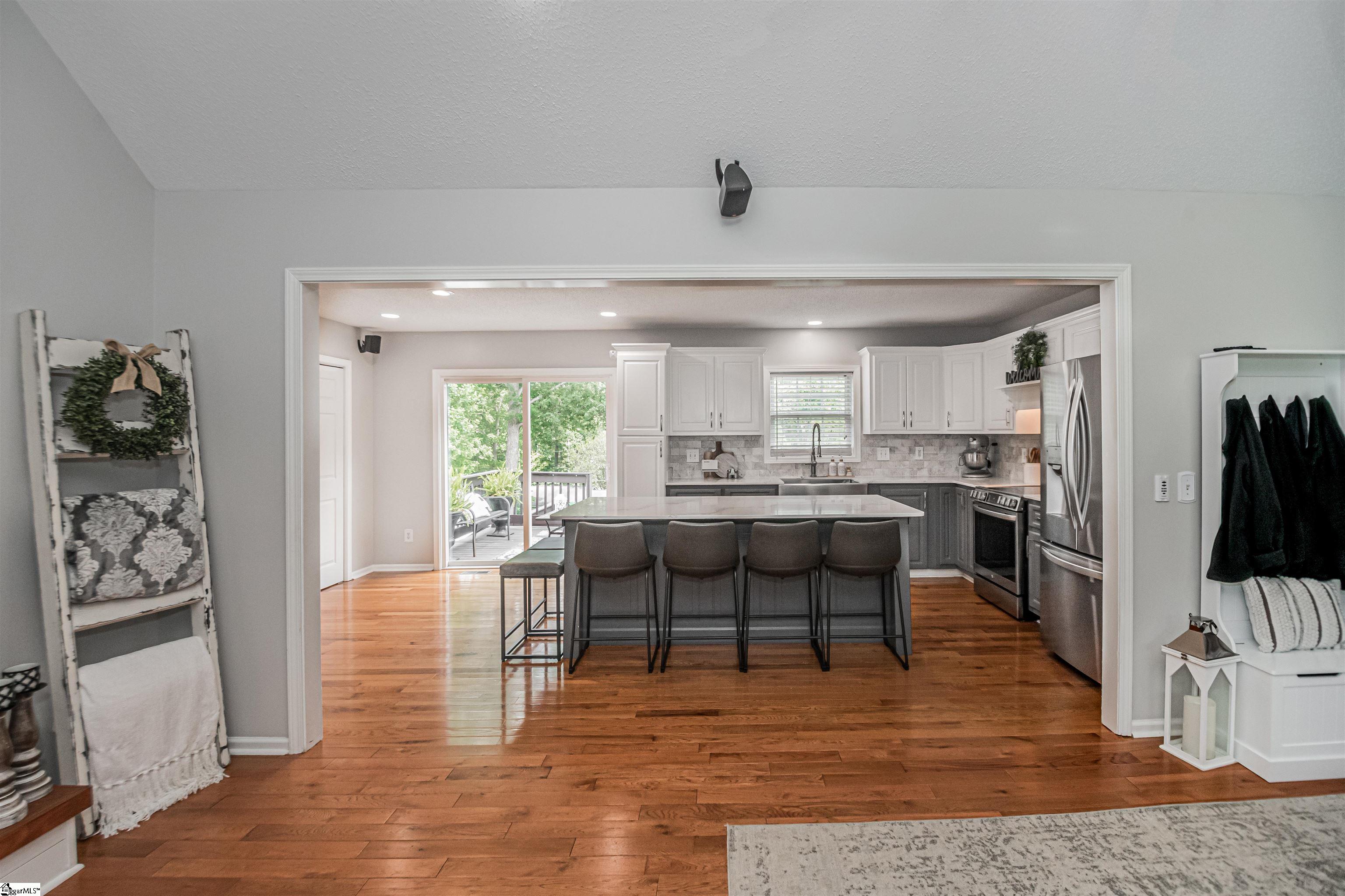 543 Hillandale Road Liberty, SC 29657 - Photo 5 of 36 Gallery Image 5