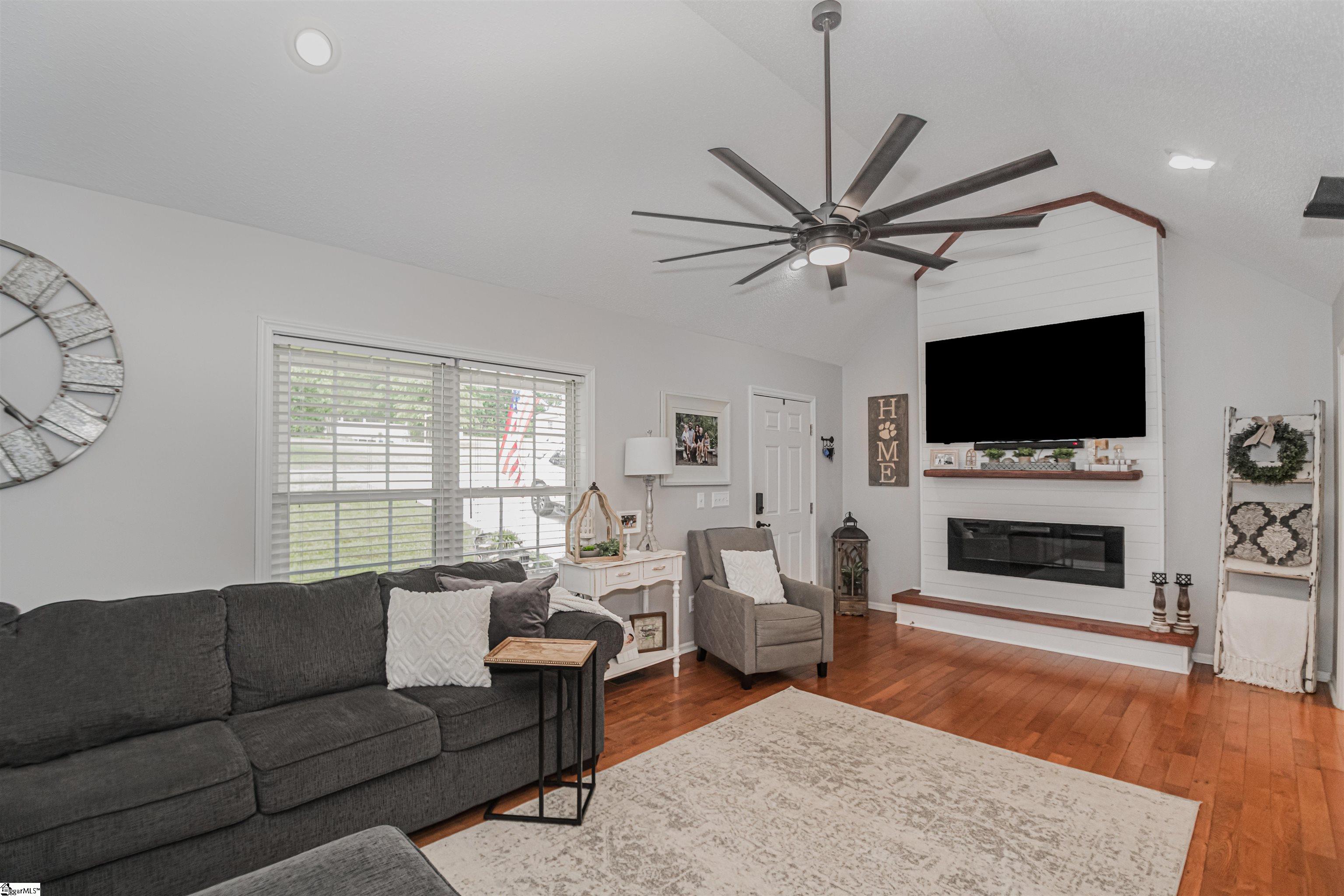 543 Hillandale Road Liberty, SC 29657 - Photo 6 of 36 Gallery Image 6